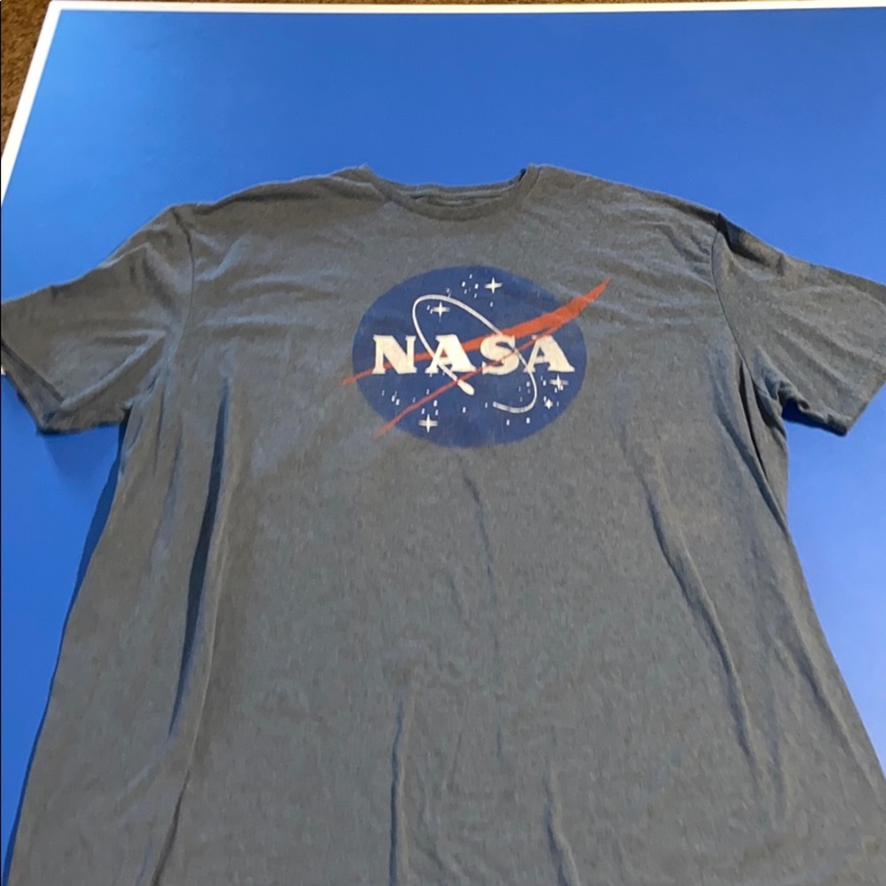 men’s tee